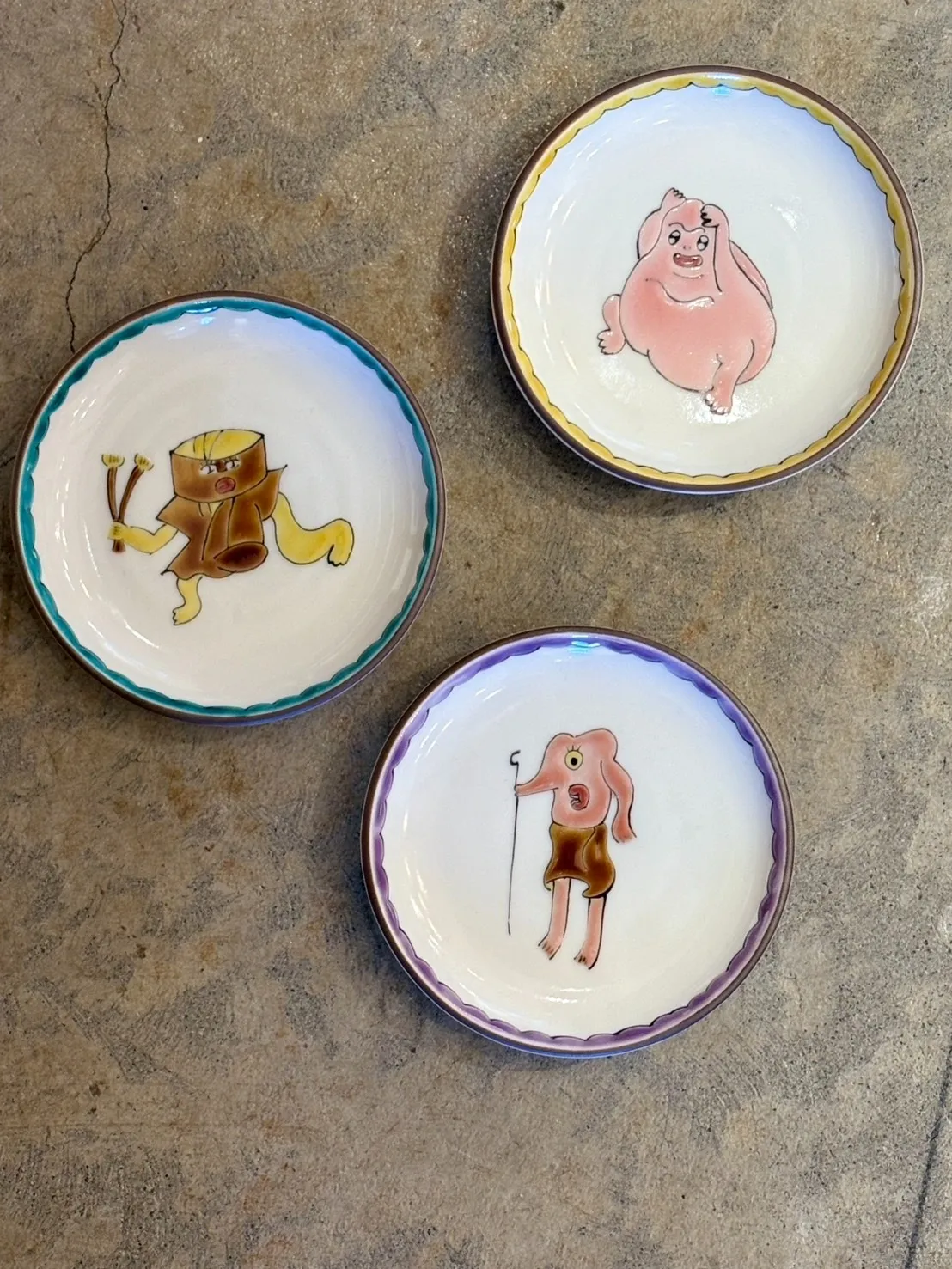 妖怪小皿　上から①妖怪はじっかきSOLD OUT　②鍋妖怪　③首なし